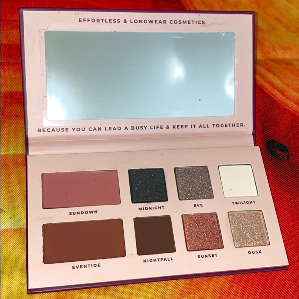 NWT Evening Glamour Eyeshadow Palette!